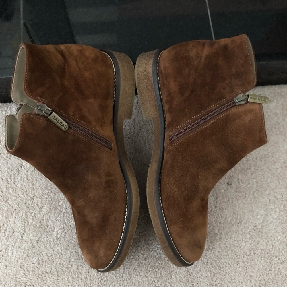 ITALEAU Foliana Booties - NWOT